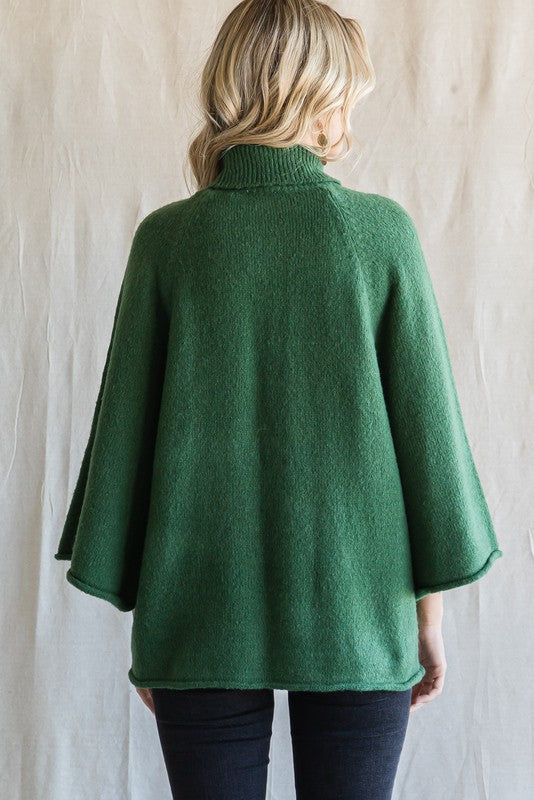 Mountain Travels Sweater in Hunter Green